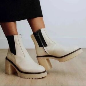 Free people 37 James Chelsea cream leather chunky lug sole boot